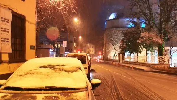 Kentin yüksek kesimlerinde kar yağışı (4) Kentin yüksek kesimlerinde kar yağışı (4)