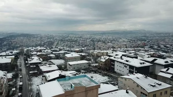 Çamlıca'daki doyumsuz kar manzarası havadan görüntülendi Çamlıca'daki doyumsuz kar manzarası havadan görüntülendi