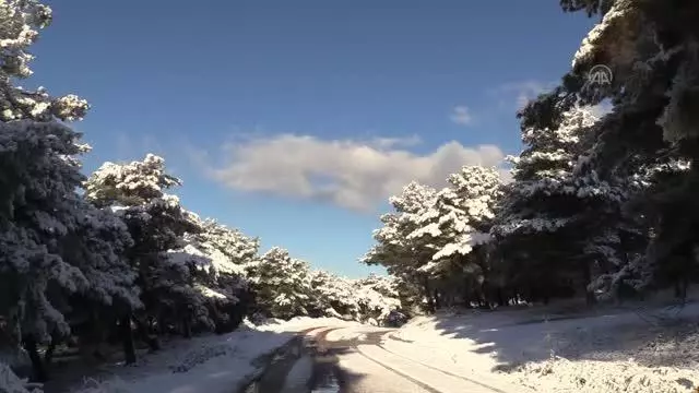 ÇANAKKALE - Yüksek kesimlerde kar yağışı etkili oldu (2) ÇANAKKALE - Yüksek kesimlerde kar yağışı etkili oldu (2)