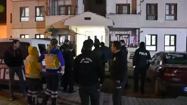 Cinayet işlendiği yönünde asılsız ihbarda bulunan alkollü kişi gözaltına alındı Cinayet işlendiği yönünde asılsız ihbarda bulunan alkollü kişi gözaltına alındı