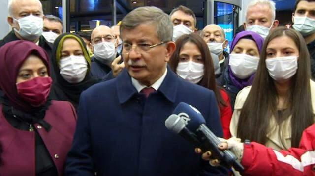 Davutoğlu'ndan saldırıya uğrayan Özdağ'ın sağlık durumuna ilişkin açıklama: Ameliyat olacak Davutoğlu'ndan saldırıya uğrayan Özdağ'ın sağlık durumuna ilişkin açıklama: Ameliyat olacak