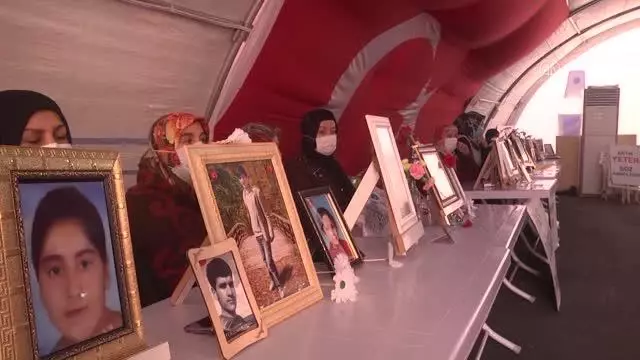 Diyarbakır anneleri, oturma eylemini sürdürmekte kararlı Diyarbakır anneleri, oturma eylemini sürdürmekte kararlı