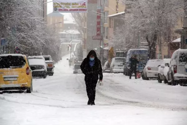 Doğu Anadolu kar yağışıyla beyaza büründü Doğu Anadolu kar yağışıyla beyaza büründü