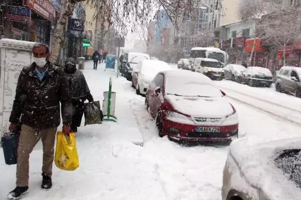 Doğu Anadolu kar yağışıyla beyaza büründü Doğu Anadolu kar yağışıyla beyaza büründü