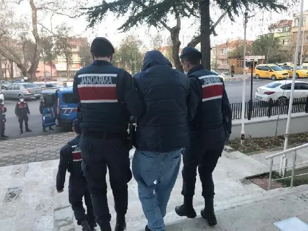 Eski DBP ilçe başkanı, Yunanistan'a kaçarken yakalandı Eski DBP ilçe başkanı, Yunanistan'a kaçarken yakalandı