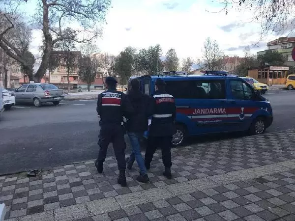 Eski DBP ilçe başkanı, Yunanistan'a kaçarken yakalandı Eski DBP ilçe başkanı, Yunanistan'a kaçarken yakalandı