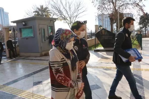 Gardıroptaki gizli bölmede yakalanan FETÖ şüphelisi kadın adliyede Gardıroptaki gizli bölmede yakalanan FETÖ şüphelisi kadın adliyede