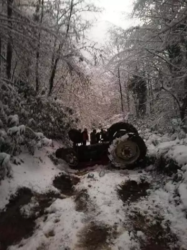 Son dakika gündem: Hendek'te traktör devrildi: 1 ölü, 1 yaralı Son dakika gündem: Hendek'te traktör devrildi: 1 ölü, 1 yaralı