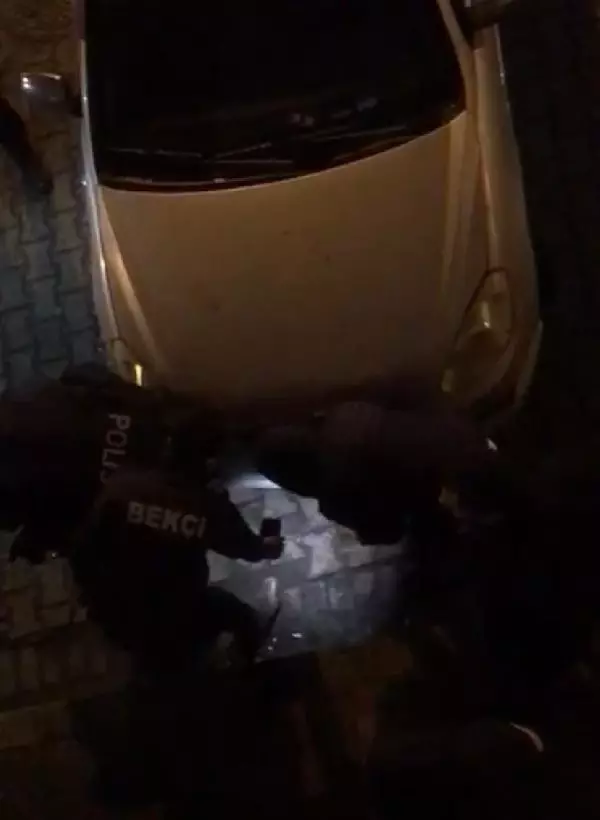 Son dakika haberleri | Kavgada ısırılarak kulağından koparılan parçayı bekçiler bulup, hastaneye ulaştırdı Son dakika haberleri | Kavgada ısırılarak kulağından koparılan parçayı bekçiler bulup, hastaneye ulaştırdı