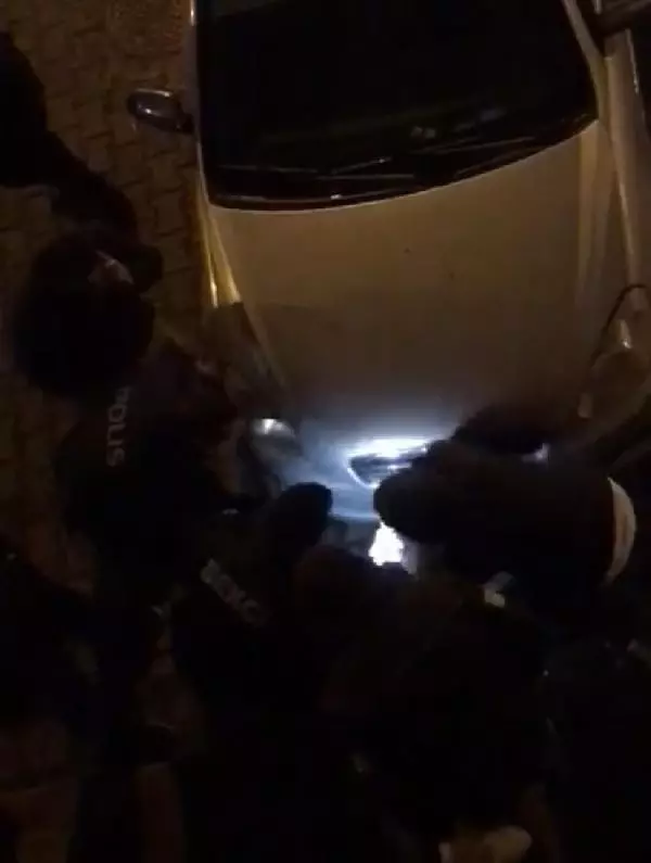 Son dakika haberleri | Kavgada ısırılarak kulağından koparılan parçayı bekçiler bulup, hastaneye ulaştırdı Son dakika haberleri | Kavgada ısırılarak kulağından koparılan parçayı bekçiler bulup, hastaneye ulaştırdı