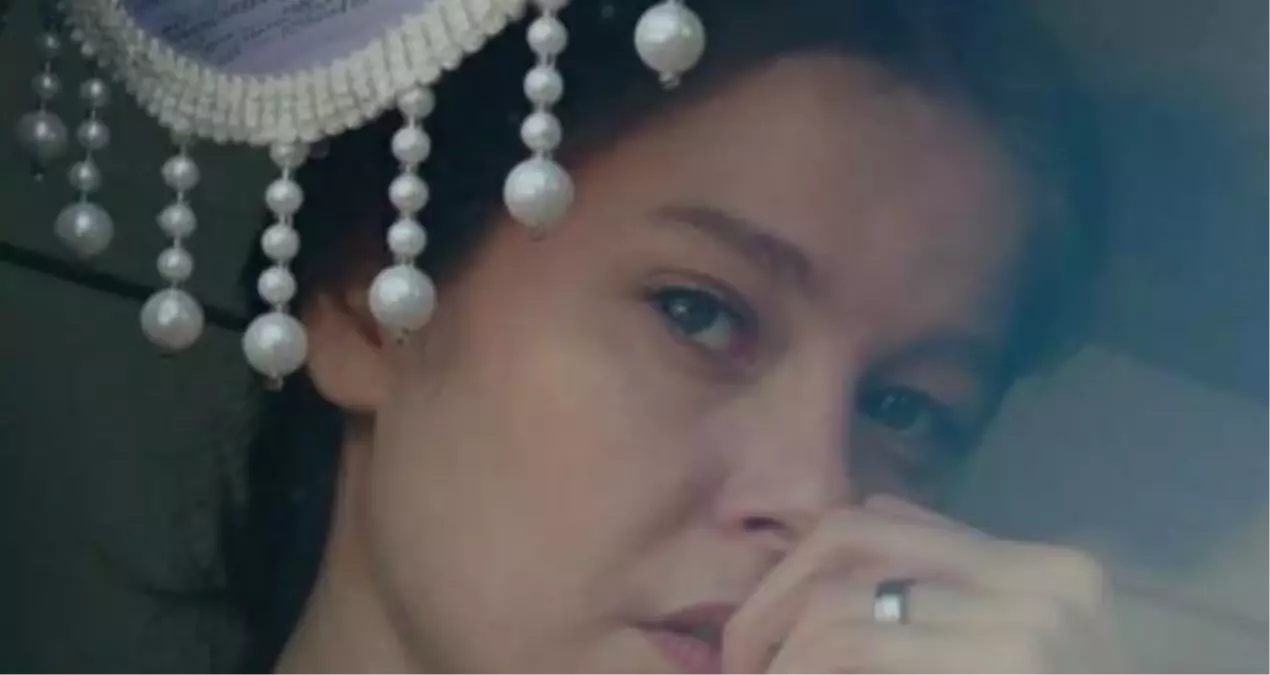 Kırmızı Oda Boncuk'un hastalığı ne? Boncuk şizofren mi? Gülseren Budayıcıoğlu açıkladı! Şizofreni nedir? Şizofreni belirtileri nelerdir?