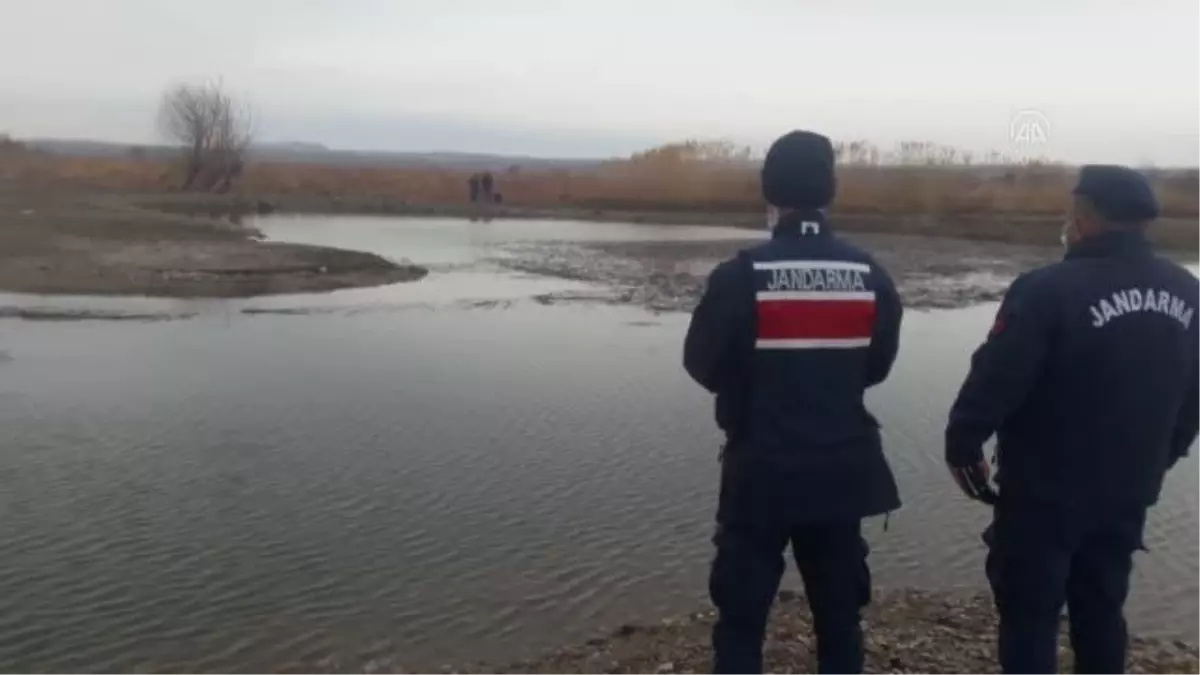 Kızılırmak'ta kaçak balık avlayan 3 kişiye cezai işlem uygulandı