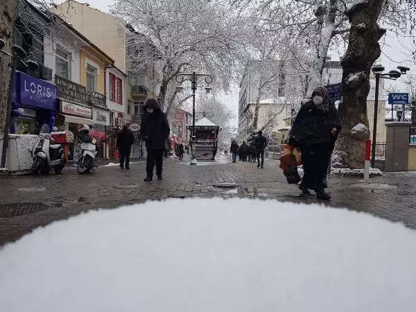 Kütahya ve Bilecik'te kar yağışı Kütahya ve Bilecik'te kar yağışı