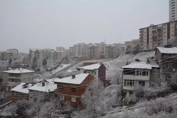 Kütahya ve Bilecik'te kar yağışı Kütahya ve Bilecik'te kar yağışı