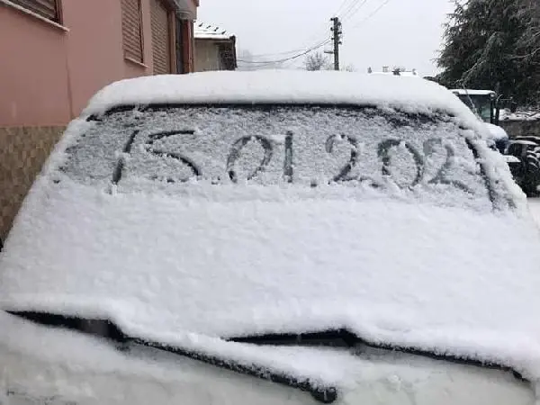 Ödemiş'e yılın ilk karı yağdı Ödemiş'e yılın ilk karı yağdı