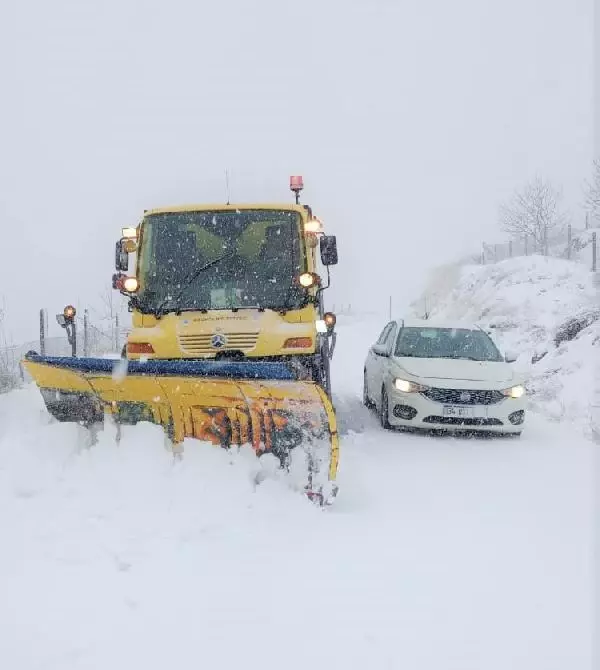 Ödemiş'e yılın ilk karı yağdı Ödemiş'e yılın ilk karı yağdı