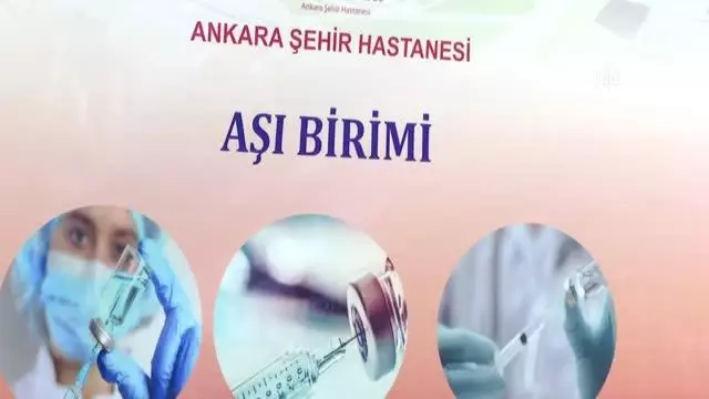 CoronaVac aşısı sağlık çalışanlarına uygulanıyor CoronaVac aşısı sağlık çalışanlarına uygulanıyor