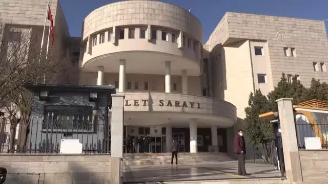 Son dakika: Sultanahmet ve Suruç saldırılarında kullanılan patlayıcıları temin eden ve 12 Ocak'ta Şanlıurfa'da yakalanan DEAŞ'lı terörist tutuklandı. Son dakika: Sultanahmet ve Suruç saldırılarında kullanılan patlayıcıları temin eden ve 12 Ocak'ta Şanlıurfa'da yakalanan DEAŞ'lı terörist tutuklandı.