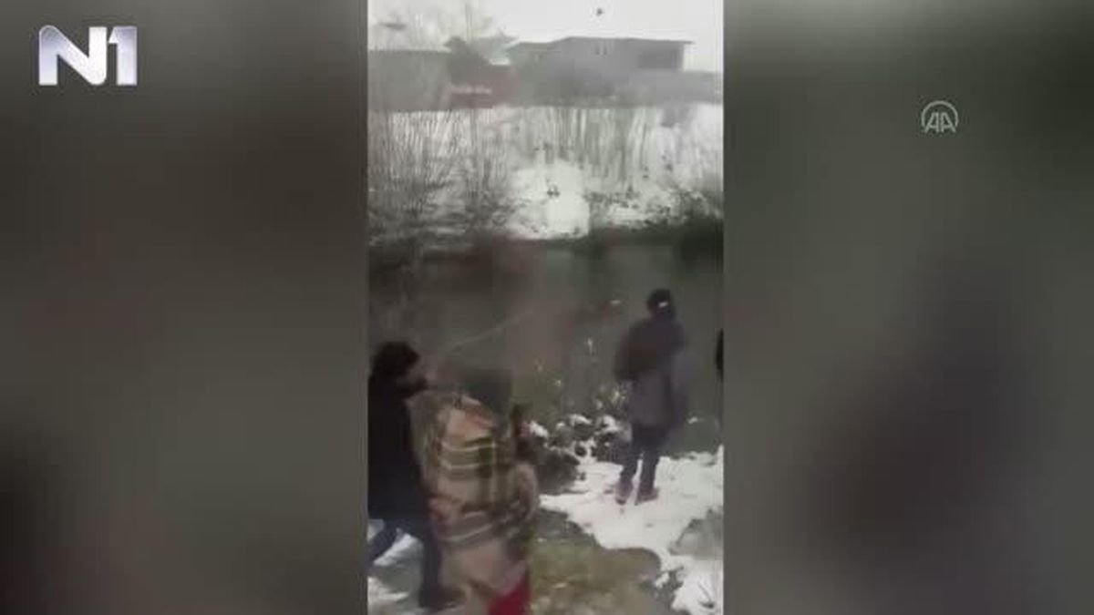 SARAYBOSNA - Bosna Hersek'te nehre düşen kadını göçmenler kurtardı