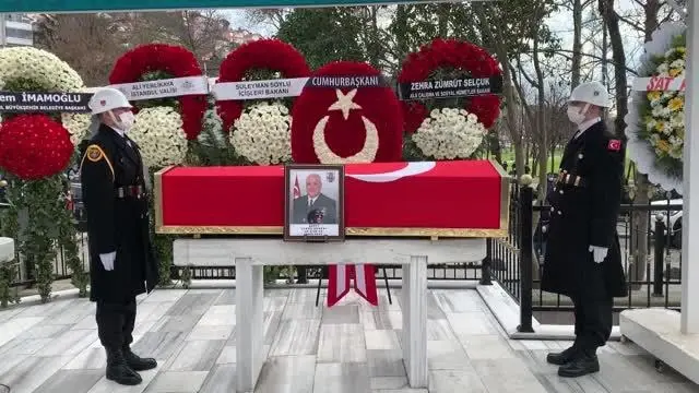 Son dakika haberleri: Şehit Kurmay Yarbay Şükrü Cömert son yolculuğuna uğurlandı Son dakika haberleri: Şehit Kurmay Yarbay Şükrü Cömert son yolculuğuna uğurlandı