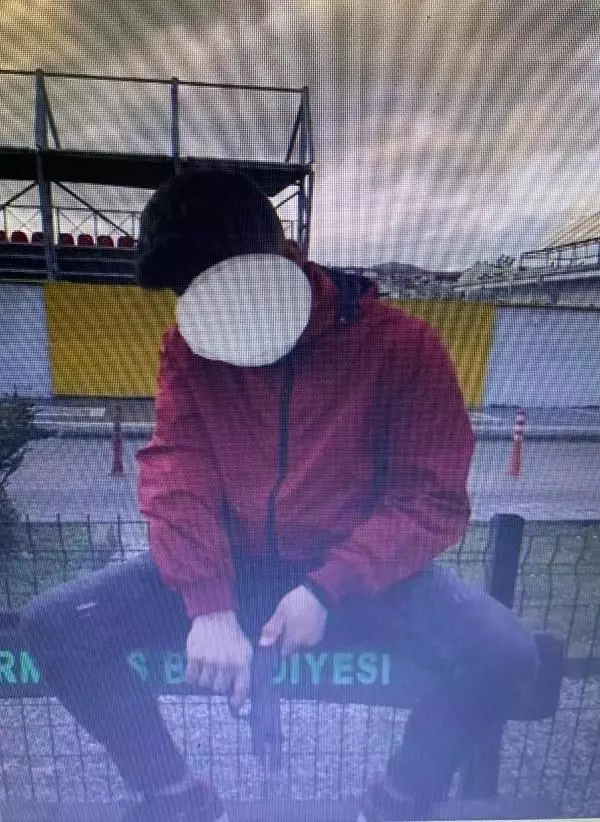Şiddet içerikli dizilere özenip, bellerinde tabanca ile gezince başlarına iş açıldı Şiddet içerikli dizilere özenip, bellerinde tabanca ile gezince başlarına iş açıldı