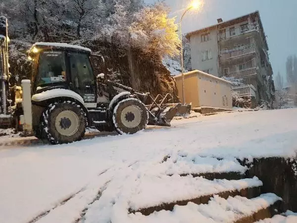 Simav, beyaza büründü Simav, beyaza büründü