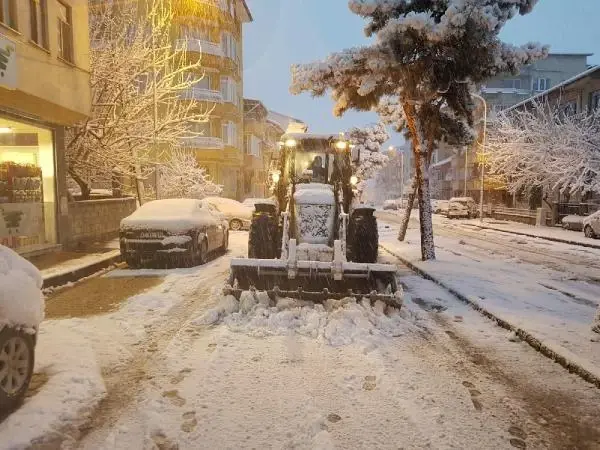 Simav, beyaza büründü Simav, beyaza büründü