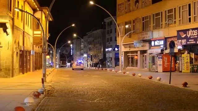 Sokağa çıkma kısıtlaması Sokağa çıkma kısıtlaması