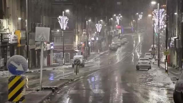 Sokağa çıkma kısıtlaması Sokağa çıkma kısıtlaması