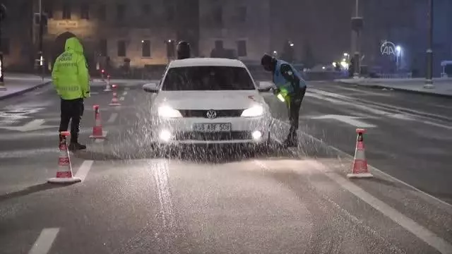 Sokağa çıkma kısıtlaması Sokağa çıkma kısıtlaması