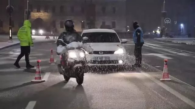 Sokağa çıkma kısıtlaması Sokağa çıkma kısıtlaması