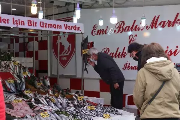 Tezgahlarda barbun, mezgit ve çinakopa talep arttı Tezgahlarda barbun, mezgit ve çinakopa talep arttı