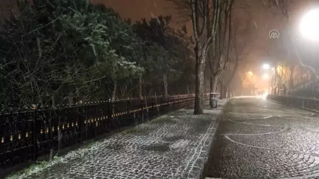 Kentin yüksek kesimlerinde kar yağışı (4) Kentin yüksek kesimlerinde kar yağışı (4)