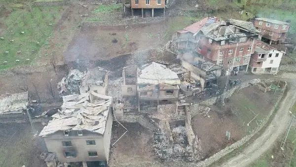 Araklı'da evleri yanan ailelere, konteyner ev desteği