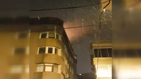 Son dakika haberi | Çatı katında çıkan yangın itfaiye ekiplerince söndürüldü Son dakika haberi | Çatı katında çıkan yangın itfaiye ekiplerince söndürüldü