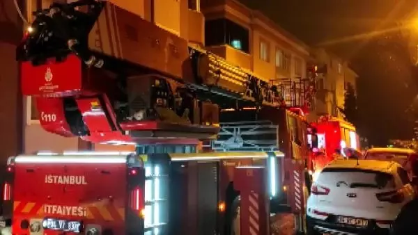 Son dakika haberi | Çatı katında çıkan yangın itfaiye ekiplerince söndürüldü Son dakika haberi | Çatı katında çıkan yangın itfaiye ekiplerince söndürüldü