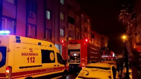 Son dakika haberi | Çatı katında çıkan yangın itfaiye ekiplerince söndürüldü Son dakika haberi | Çatı katında çıkan yangın itfaiye ekiplerince söndürüldü