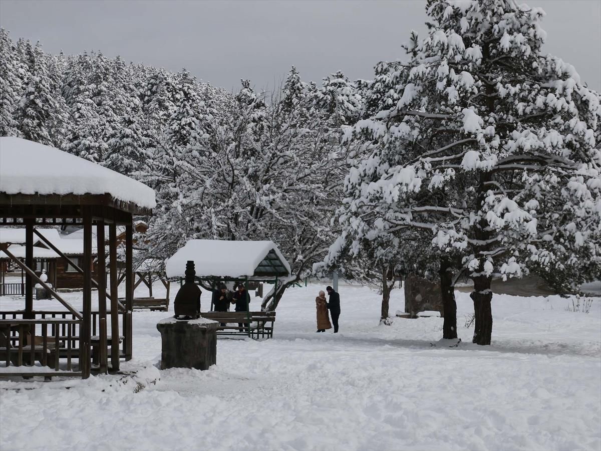 Bolu, eksi 21,8 dereceyle bu gece Türkiye'nin en soğuk ili oldu