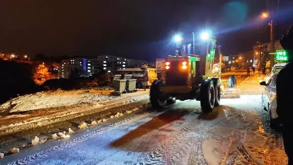 Çanakkale'de kar yağışı başladı (3) Çanakkale'de kar yağışı başladı (3)