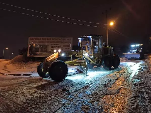 Çanakkale'de kar yağışı başladı (3) Çanakkale'de kar yağışı başladı (3)