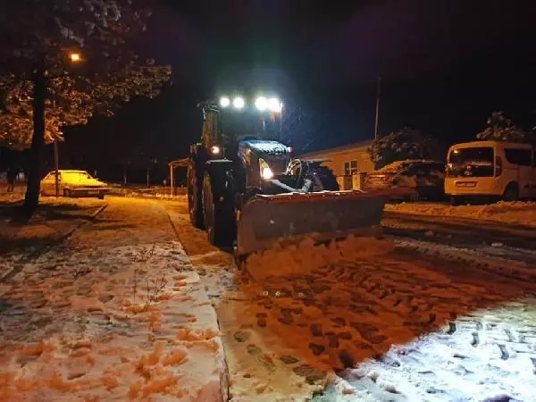 Çanakkale'de kar yağışı başladı (3) Çanakkale'de kar yağışı başladı (3)