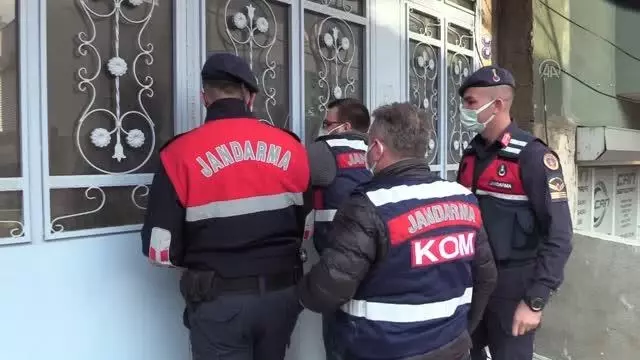 İzmir'de kaçak içki operasyonu İzmir'de kaçak içki operasyonu