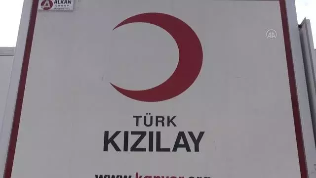 DİYARBAKIR - Randevu alarak sokağa çıkma kısıtlamasında kan bağışında bulundular DİYARBAKIR - Randevu alarak sokağa çıkma kısıtlamasında kan bağışında bulundular