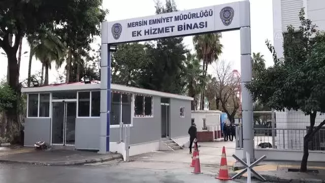Dolandırıcılık soruşturmasında yakalanan anne ile kızı ev hapsi tedbiriyle salıverildi Dolandırıcılık soruşturmasında yakalanan anne ile kızı ev hapsi tedbiriyle salıverildi