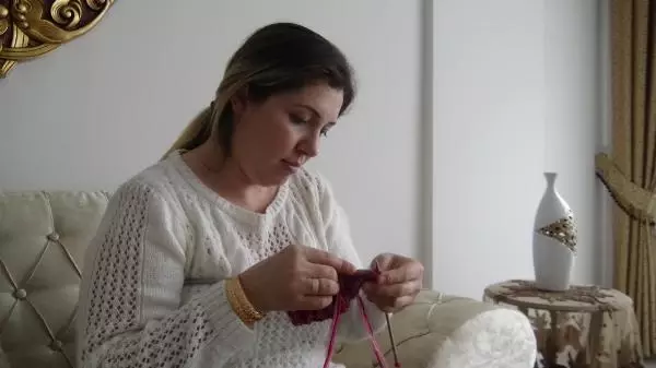 El ele verip, 33 çocuğa kışlık giyecek ördüler El ele verip, 33 çocuğa kışlık giyecek ördüler