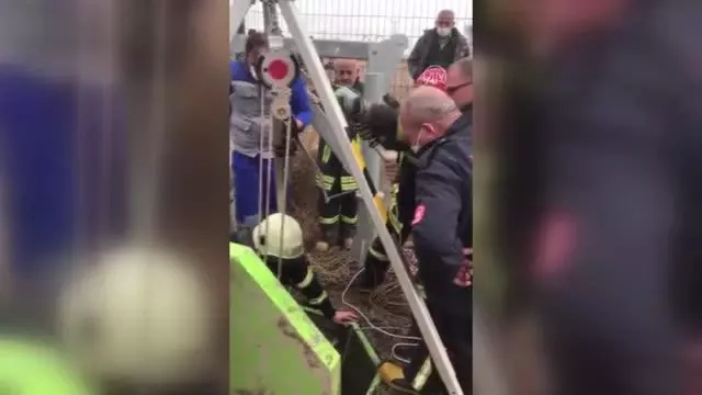 Foseptiğe düşen işçiyi itfaiye kurtardı Foseptiğe düşen işçiyi itfaiye kurtardı
