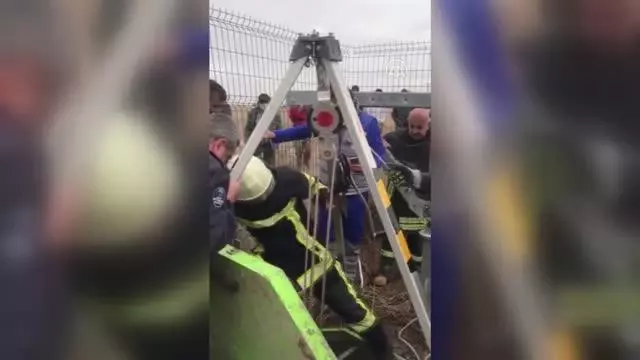 Foseptiğe düşen işçiyi itfaiye kurtardı Foseptiğe düşen işçiyi itfaiye kurtardı