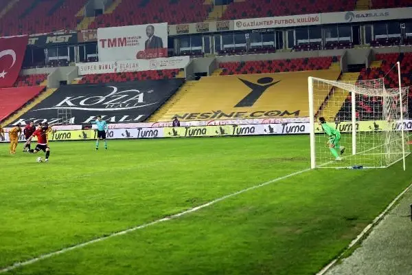 Hes Kablo Kayserispor: 2-1 Hes Kablo Kayserispor: 2-1