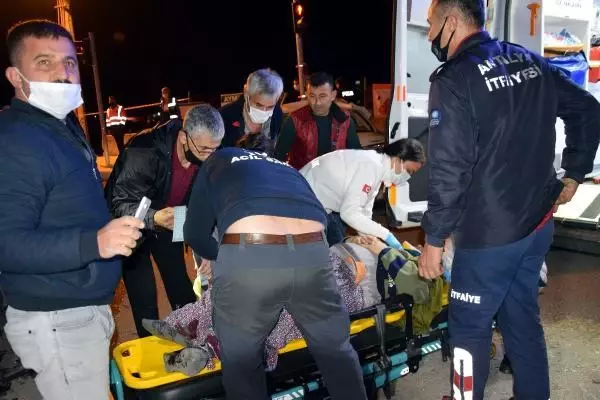 İki otomobil çarpıştı: 3 ölü, 4 yaralı İki otomobil çarpıştı: 3 ölü, 4 yaralı