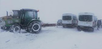İl Özel İdaresi ekipleri kardan kapanan yolu açtı, cenaze toprağa verildi